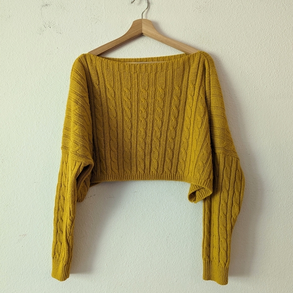 PrettyLittleThing Cropped Sweater - Picture 2 of 5